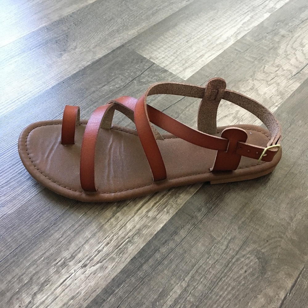 Sandals - Picture 2 of 3